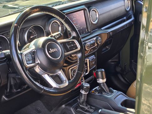 Used 2022 Jeep Wrangler Unlimited Rubicon 4xe w/ Cold Weather Group image 21