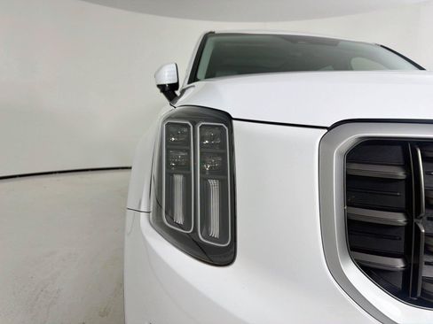 Used 2024 Kia Telluride SX Prestige AWD/4WD image 32