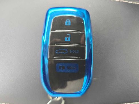 Used 2026 Toyota Corolla XLE FWD image 21