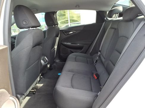 Used 2025 Chevrolet Malibu LT FWD image 16