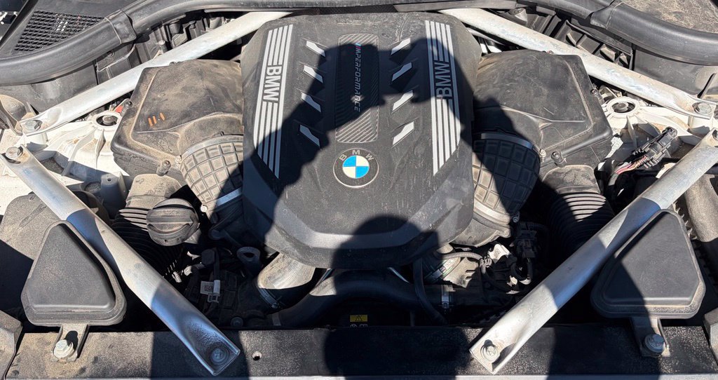 Used 2021 BMW X5 M50i AWD/4WD image 8