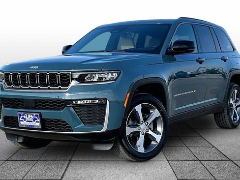 New 2026 Jeep Grand Cherokee Limited AWD/4WD image 2