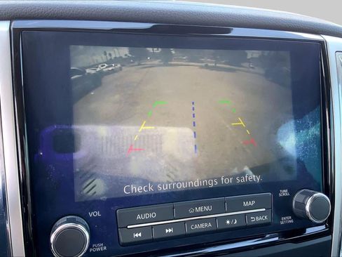 Used 2020 Nissan Titan SV w/ SV Convenience Package RWD image 27