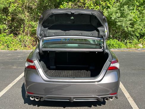 Used 2019 Toyota Camry XSE FWD image 23