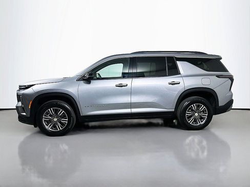 Used 2026 Chevrolet Traverse LT AWD/4WD image 4