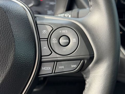 Used 2025 Toyota Corolla SE FWD image 23