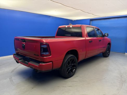 Used 2024 RAM 1500 Laramie AWD/4WD image 7