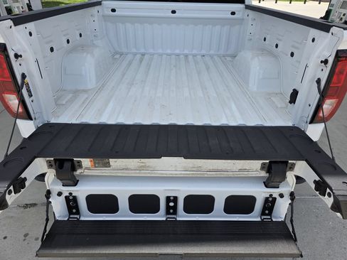 Used 2026 GMC Sierra 1500 Pro w/ Graphite Edition RWD image 33