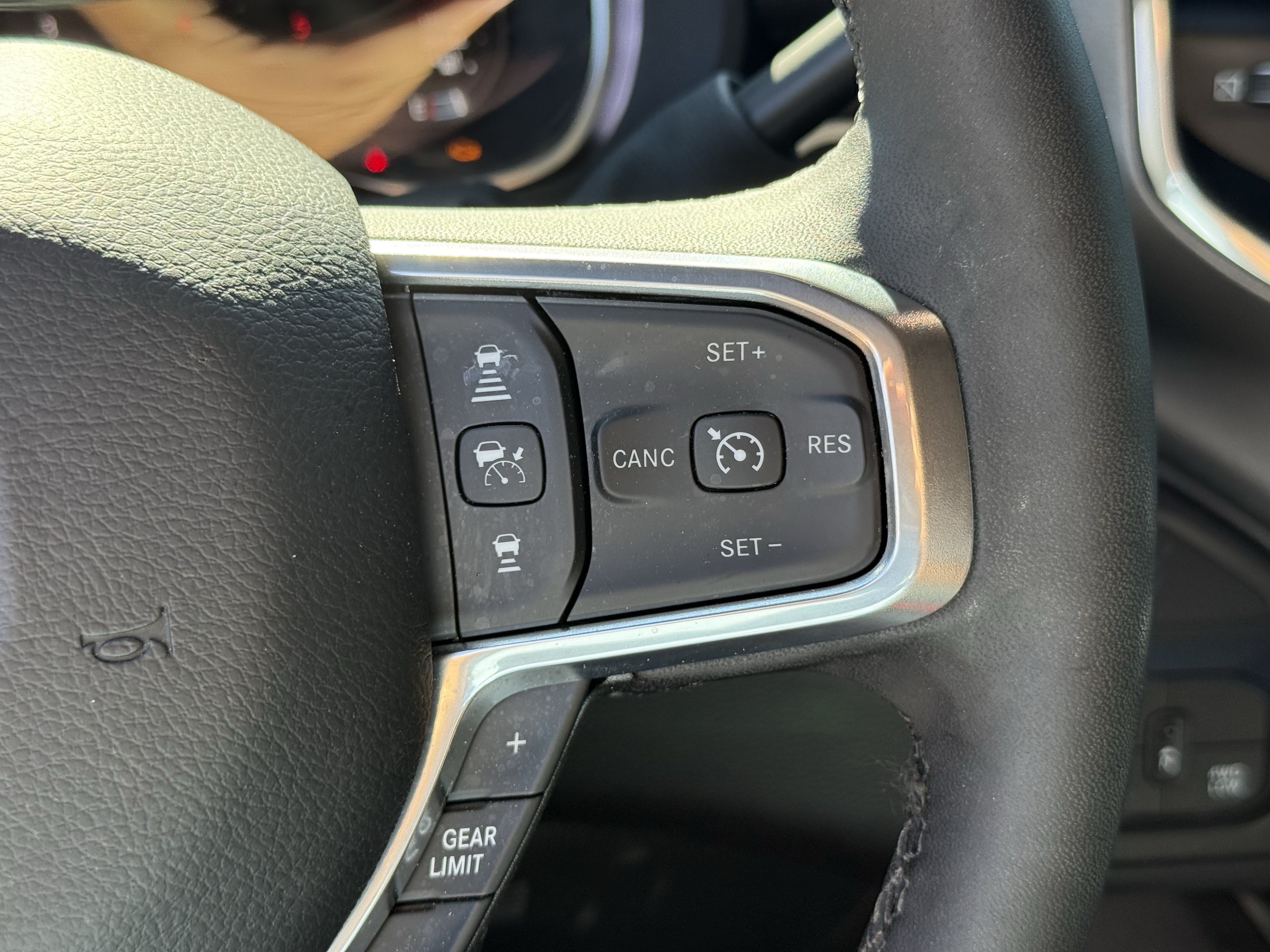 Used 2026 RAM 2500 Laramie w/ Night Edition AWD/4WD image 15