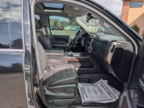 Used 2017 GMC Sierra 1500 Denali w/ Denali Ultimate Package image 11