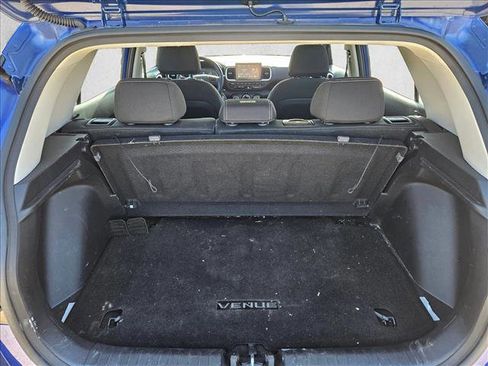 Used 2023 Hyundai Venue SEL w/ Cargo Package image 6