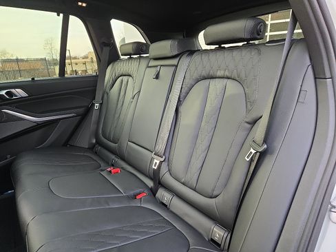 New 2026 BMW X5 M60i w/ Executive Package image 5
