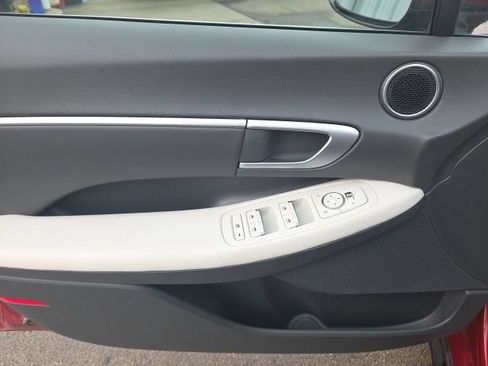 Used 2025 Hyundai Sonata SEL FWD image 9