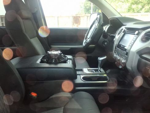 Used 2016 Toyota Tundra SR5 w/ SR5 Upgrade Package AWD/4WD image 10