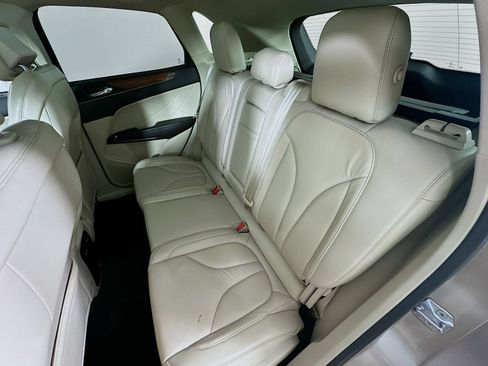 Used 2019 Lincoln MKC Select w/ Select Plus Package AWD/4WD image 35