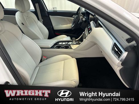 Certified 2025 Genesis G70 2.5T image 18