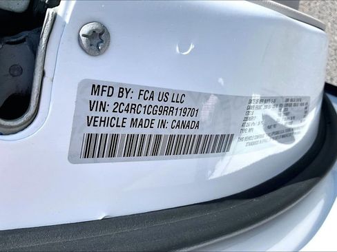 Used 2024 Chrysler Voyager LX FWD image 21