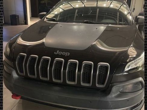 Used 2015 Jeep Cherokee Trailhawk image 1