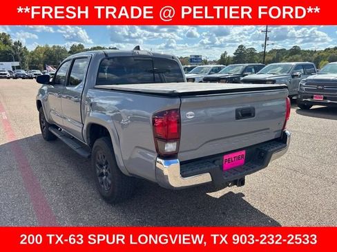 Used 2020 Toyota Tacoma SR5 RWD image 16