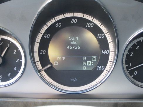 Used 2010 Mercedes-Benz E 350 Sedan image 31