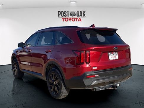 Used 2021 Kia Sorento S w/ Panoramic Sunroof Package image 4