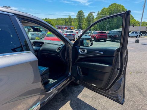 Used 2019 INFINITI QX60 Pure AWD/4WD image 18
