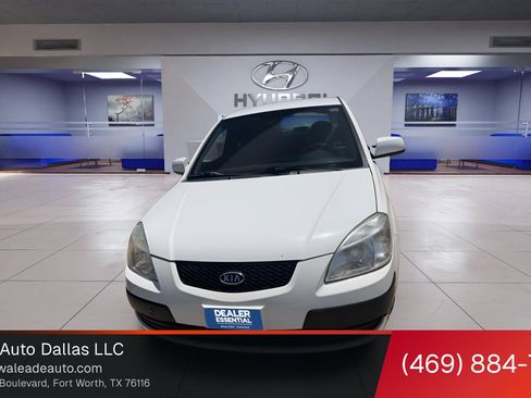 Used 2009 Kia Rio LX FWD image 1