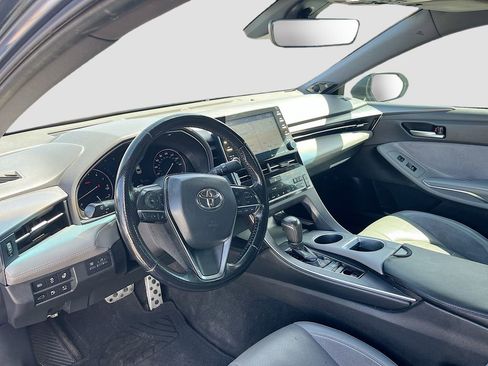 Used 2019 Toyota Avalon Touring w/ Advanced Safety Package FWD image 9