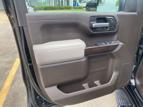 Used 2021 GMC Sierra 1500 SLT image 18