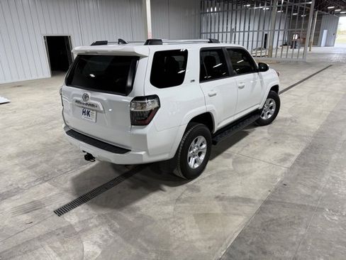 Used 2020 Toyota 4Runner SR5 image 38