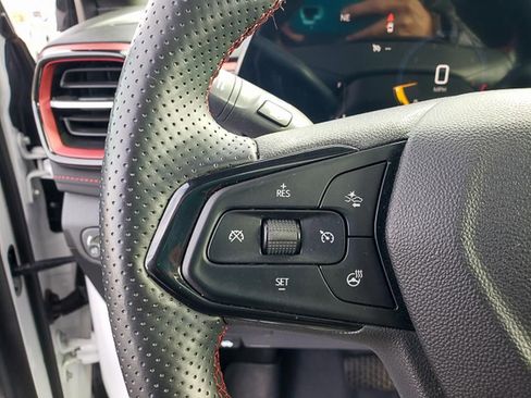 Used 2024 Chevrolet TrailBlazer RS w/ Convenience Package image 20