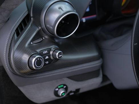 Used 2021 Ferrari F8 Tributo RWD image 49
