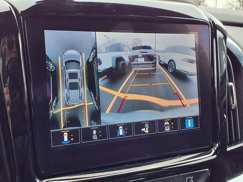 Used 2023 Chevrolet Traverse Premier w/ Redline Edition image 11