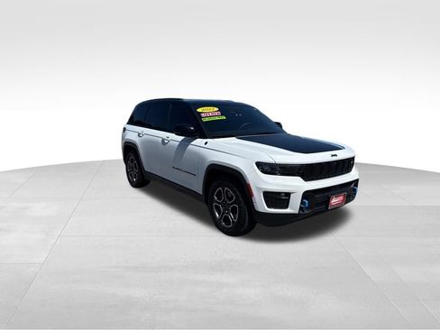 Used 2022 Jeep Grand Cherokee Trailhawk w/ Advanced Protech Group II AWD/4WD image 8