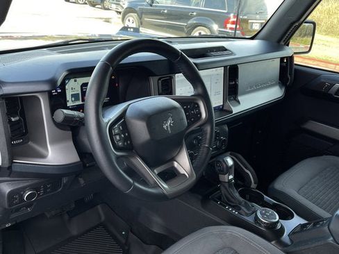 Used 2022 Ford Bronco Outer Banks image 11