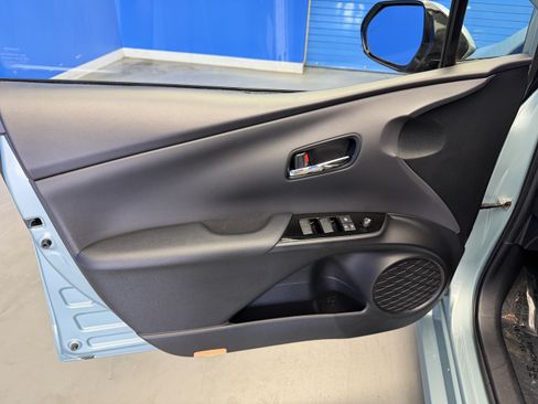 Used 2019 Toyota Prius XLE w/ Advanced Technology Package FWD image 9