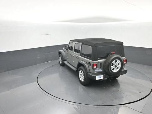 Used 2019 Jeep Wrangler Unlimited Sport S AWD/4WD image 29