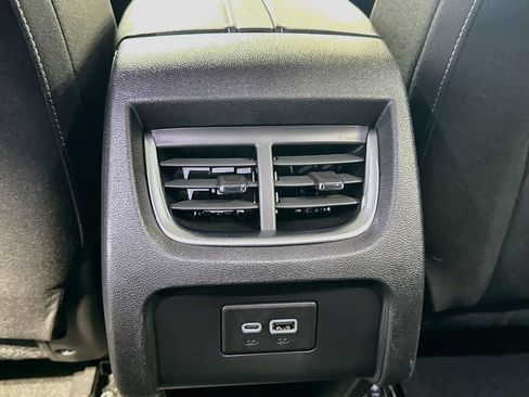 Used 2025 Chevrolet Blazer LT AWD/4WD image 25
