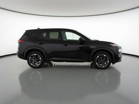 Used 2025 Nissan Rogue SV image 11