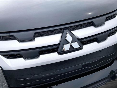 Used 2025 Mitsubishi Outlander Sport AWD image 27