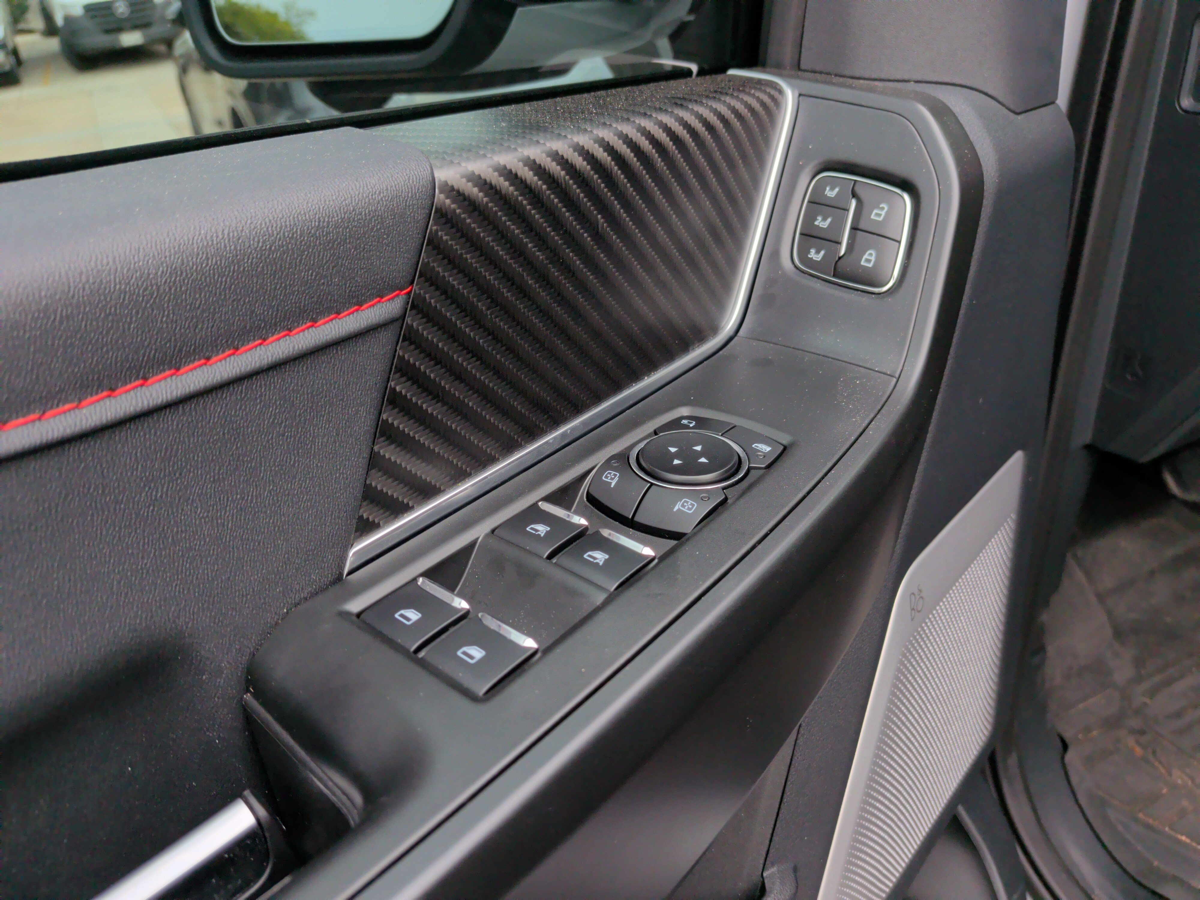 Used 2025 Ford F150 Raptor AWD/4WD image 14
