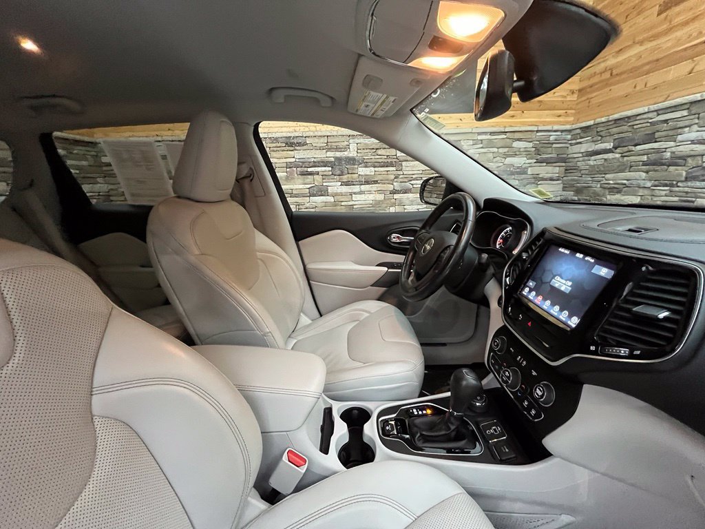 Used 2020 Jeep Cherokee Limited AWD/4WD image 22