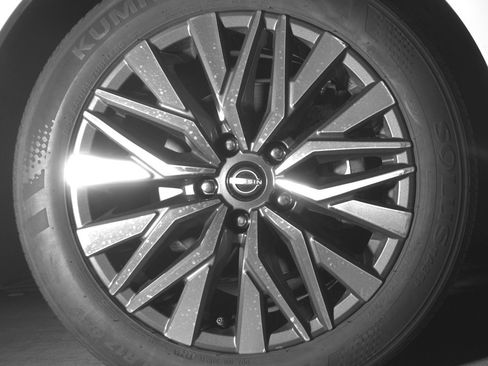 Used 2025 Nissan Altima 2.5 SV image 13