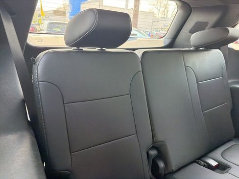 Used 2023 Chevrolet Traverse Premier AWD/4WD image 15
