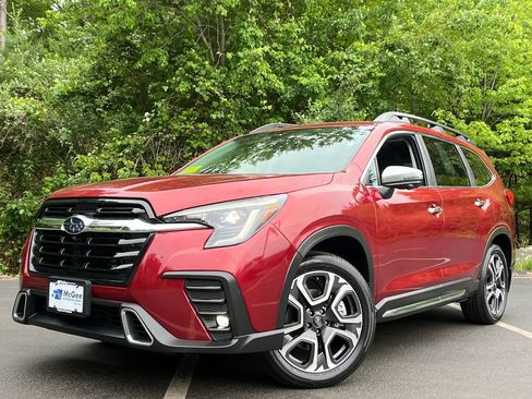 Used 2023 Subaru Ascent Touring AWD/4WD image 1