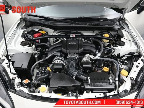 Used 2025 Toyota GR86 Premium w/ Performance Package RWD image 28