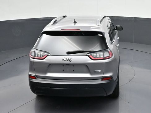 Used 2019 Jeep Cherokee Latitude w/ Popular Appearance Group FWD image 17