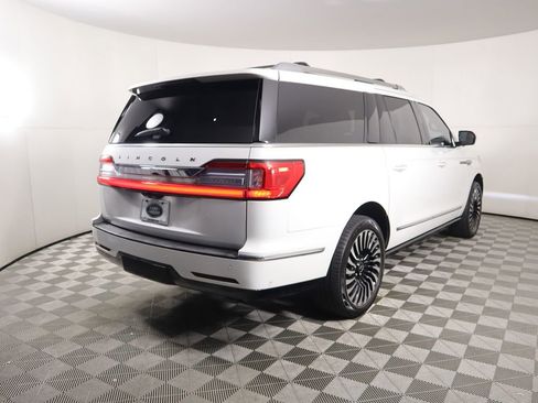 Used 2021 Lincoln Navigator L Black Label w/ Cargo Convenience Package image 5