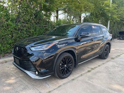 Used 2024 Toyota Highlander XSE
