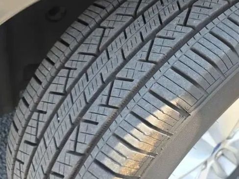 Used 2017 Ford Edge SEL w/ Equipment Group 201A FWD image 55